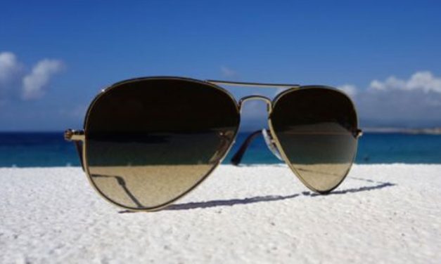 8 Do’s and Don’ts for Cleaning Sunglasses
